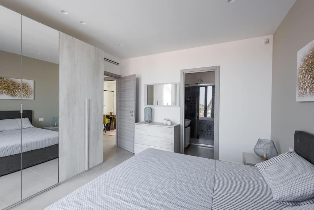 Torre G Luxury Penthouse - Jacuzzi And Parking Car