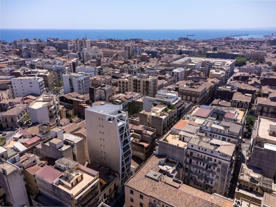 Torre G Luxury Penthouse - Jacuzzi And Parking Car * Aeroporto di Catania Fontana Rossa